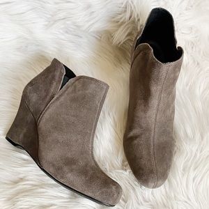 Born Faylan Suede Ankle Booties Grey Size 9